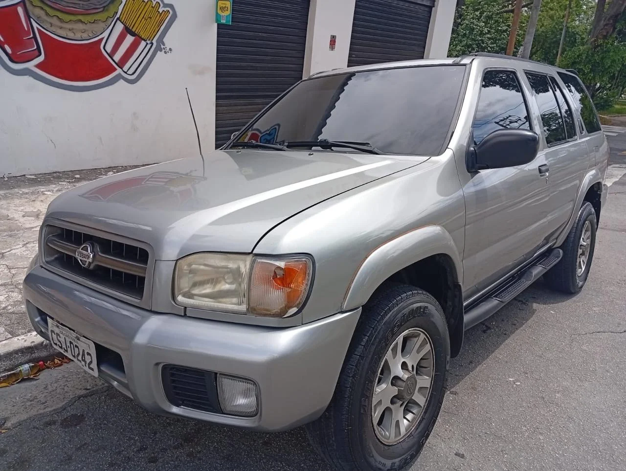 Nissan PATHFINDER SE